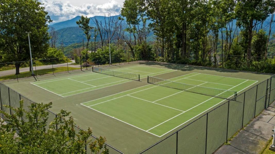 3 Miles To Gsmnp & Dtwn Good Views Hottub A-frame Holiday home