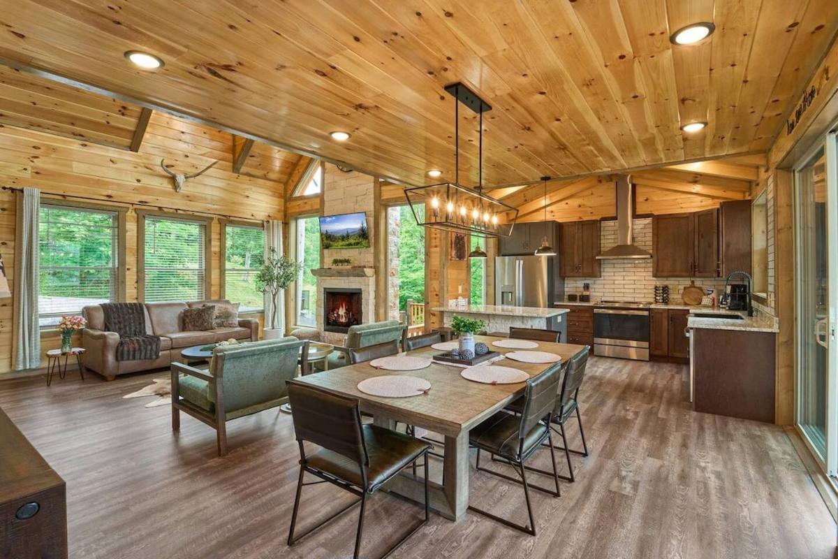 Holiday home Mountain View, Indoor Pool, Luxury Cabin, Bears Gatlinburg