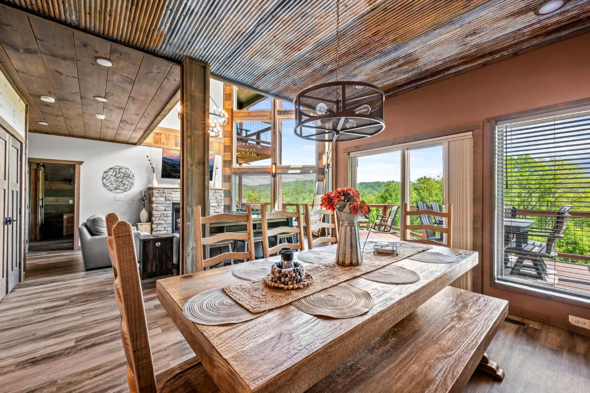 Holiday home 4bdr, Views, Pool, Hot Tub, Location And Fun