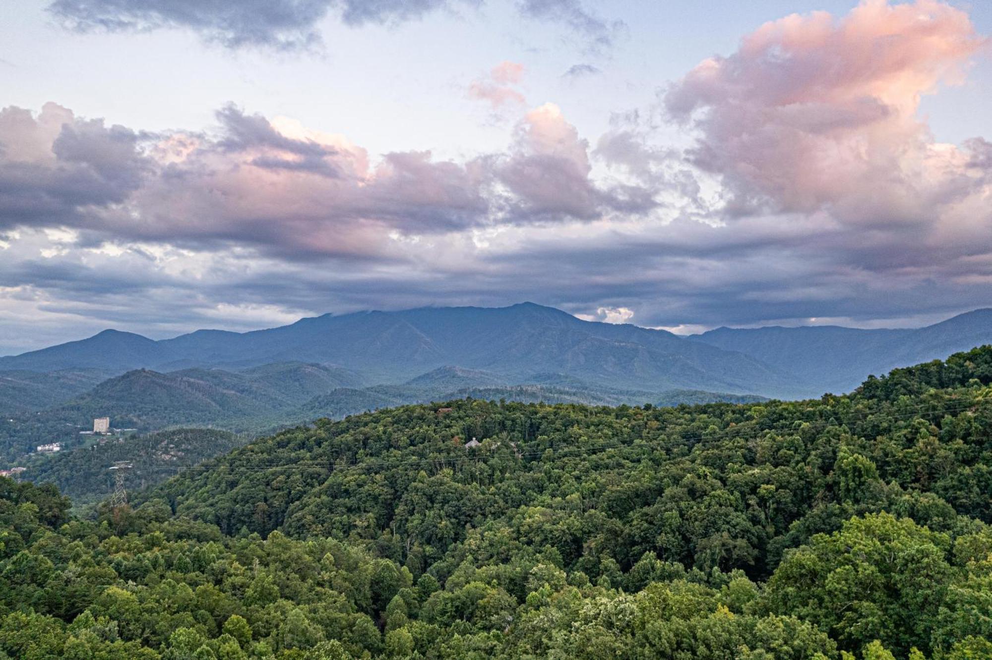 Mountain View Hideaway *