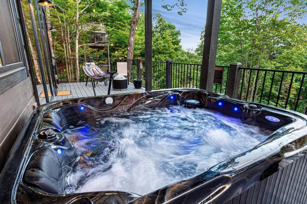 Mountain View Hideaway * Gatlinburg