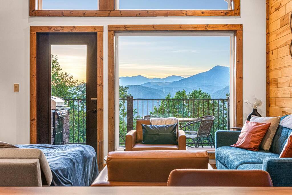 Mountain View Hideaway