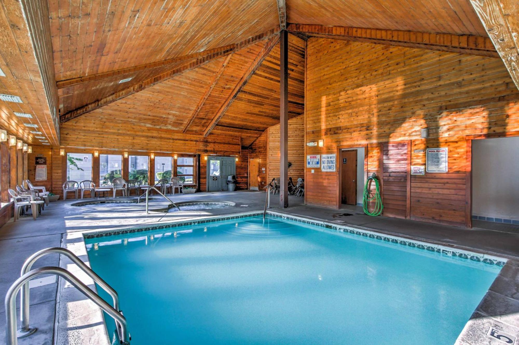 2 Mi To Ober Mountain With Balcony Apartment Gatlinburg