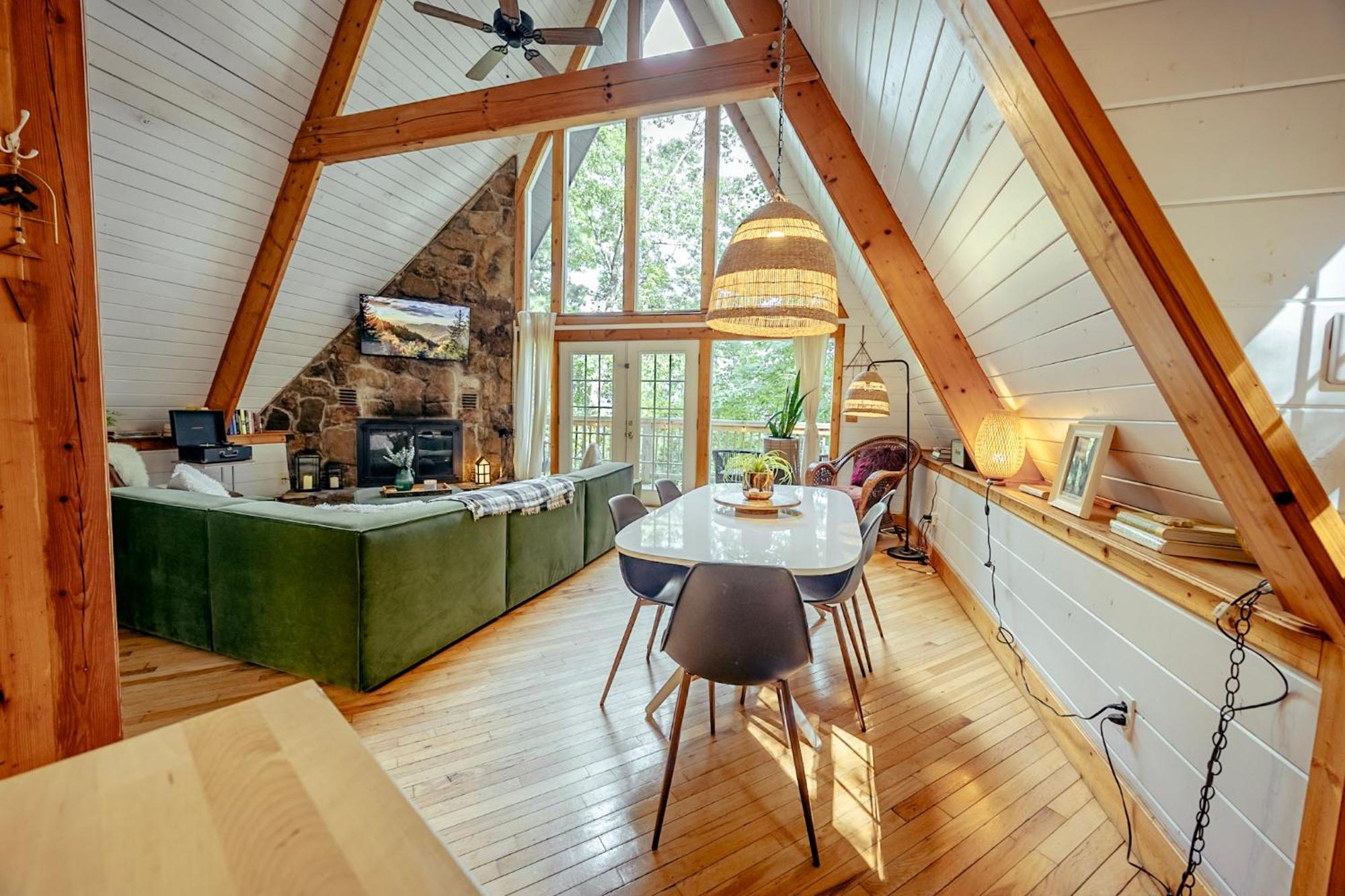 Aframe Dreams! Magazine-featured Cozy Cabin, Stunning Interiors Gatlinburg