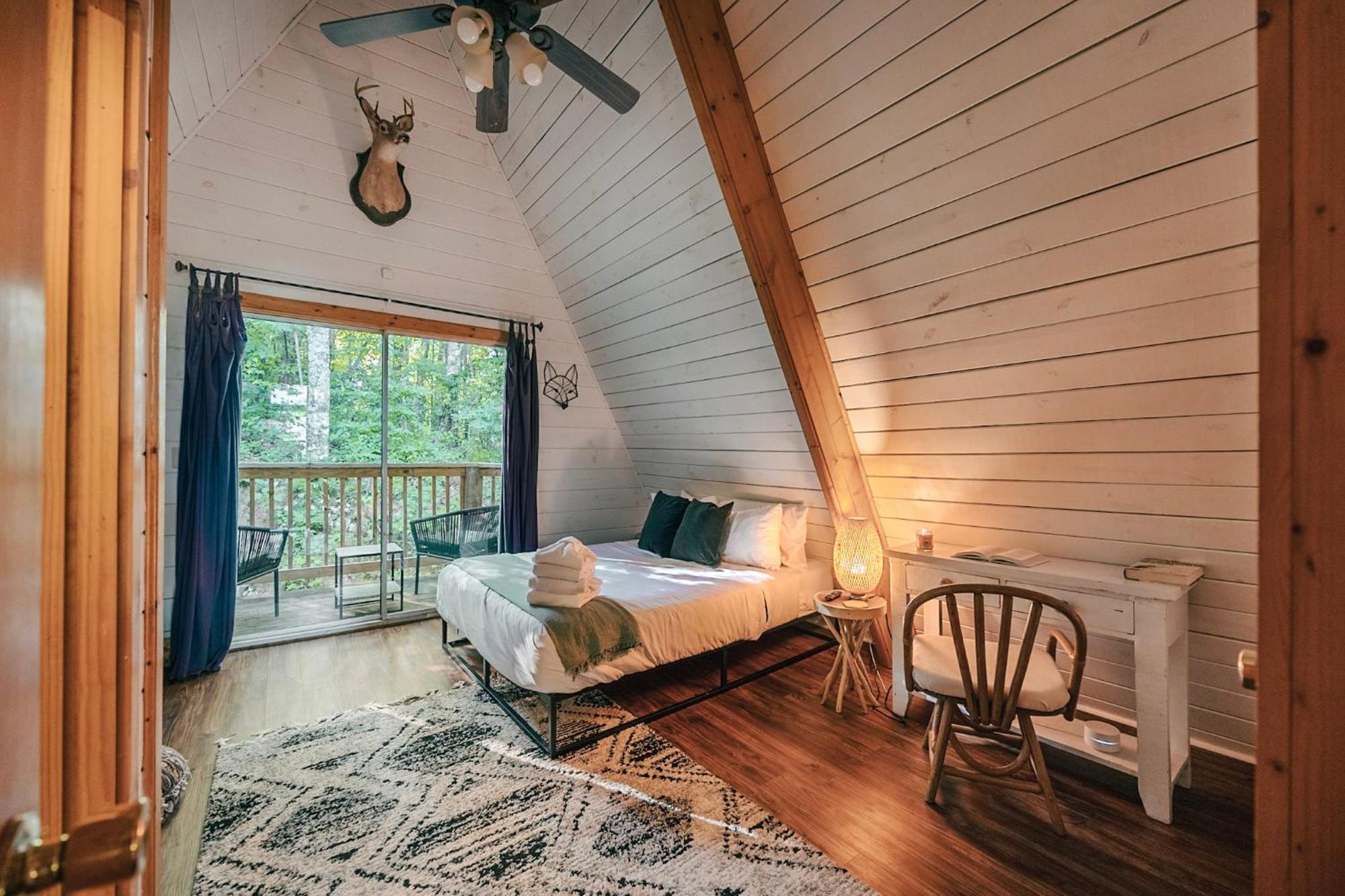 Holiday home Aframe Dreams! Magazine-featured Cozy Cabin, Stunning Interiors