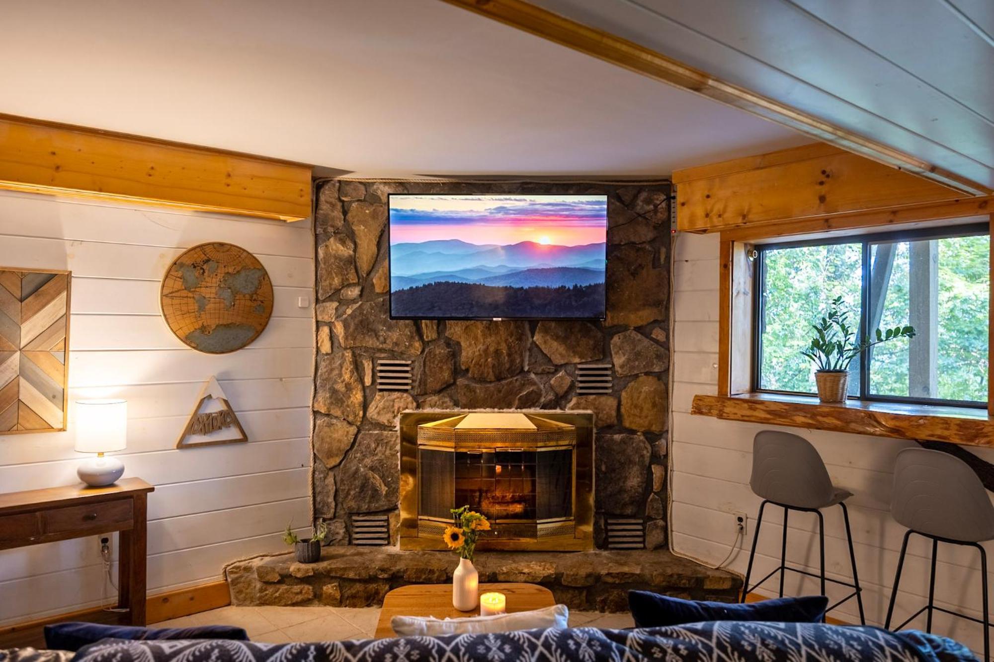 Aframe Dreams! Magazine-featured Cozy Cabin, Stunning Interiors Holiday home *