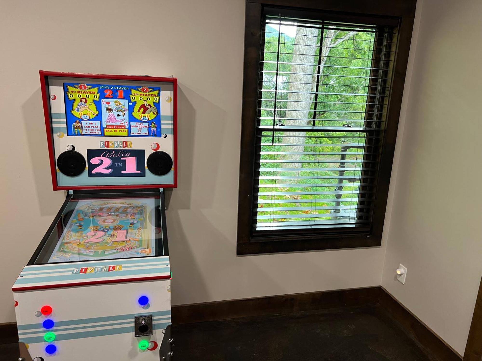 Beary Playful A Highend Luxury Nestled In The Heart Of Downtown Holiday home *