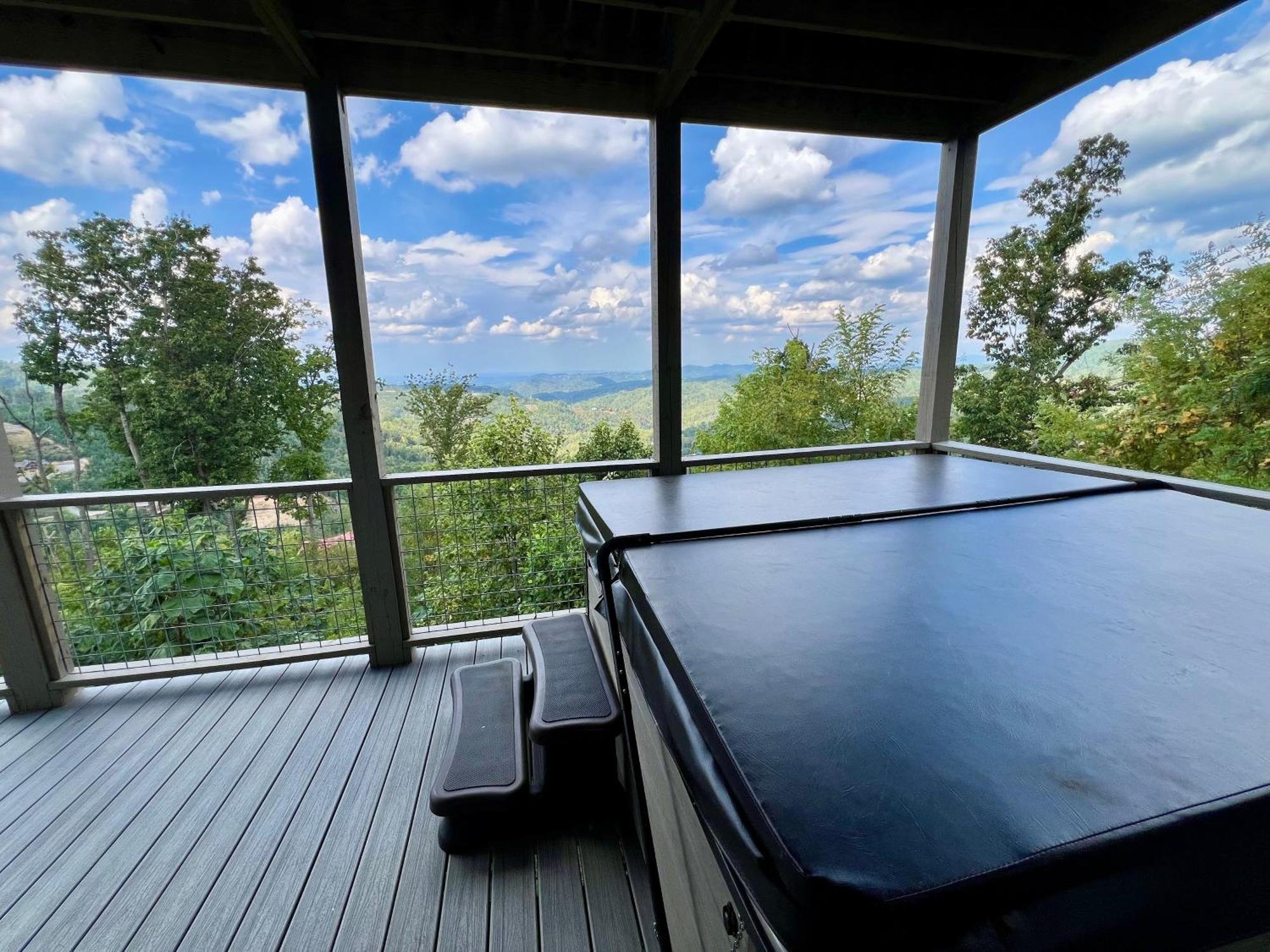 Holiday home Close Enough To Perfect Luxurious 4 Bedroom With Game & Stunning Views Gatlinburg