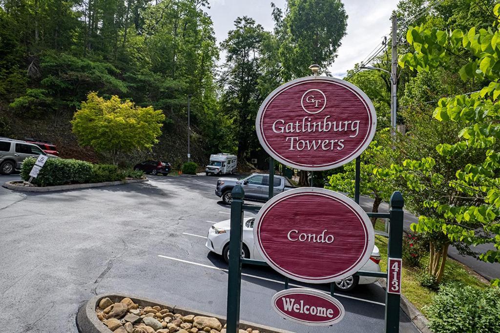 Bearfoot Condo, Free Parking, & Only A 12 Mile From Ripley's Aquarium *