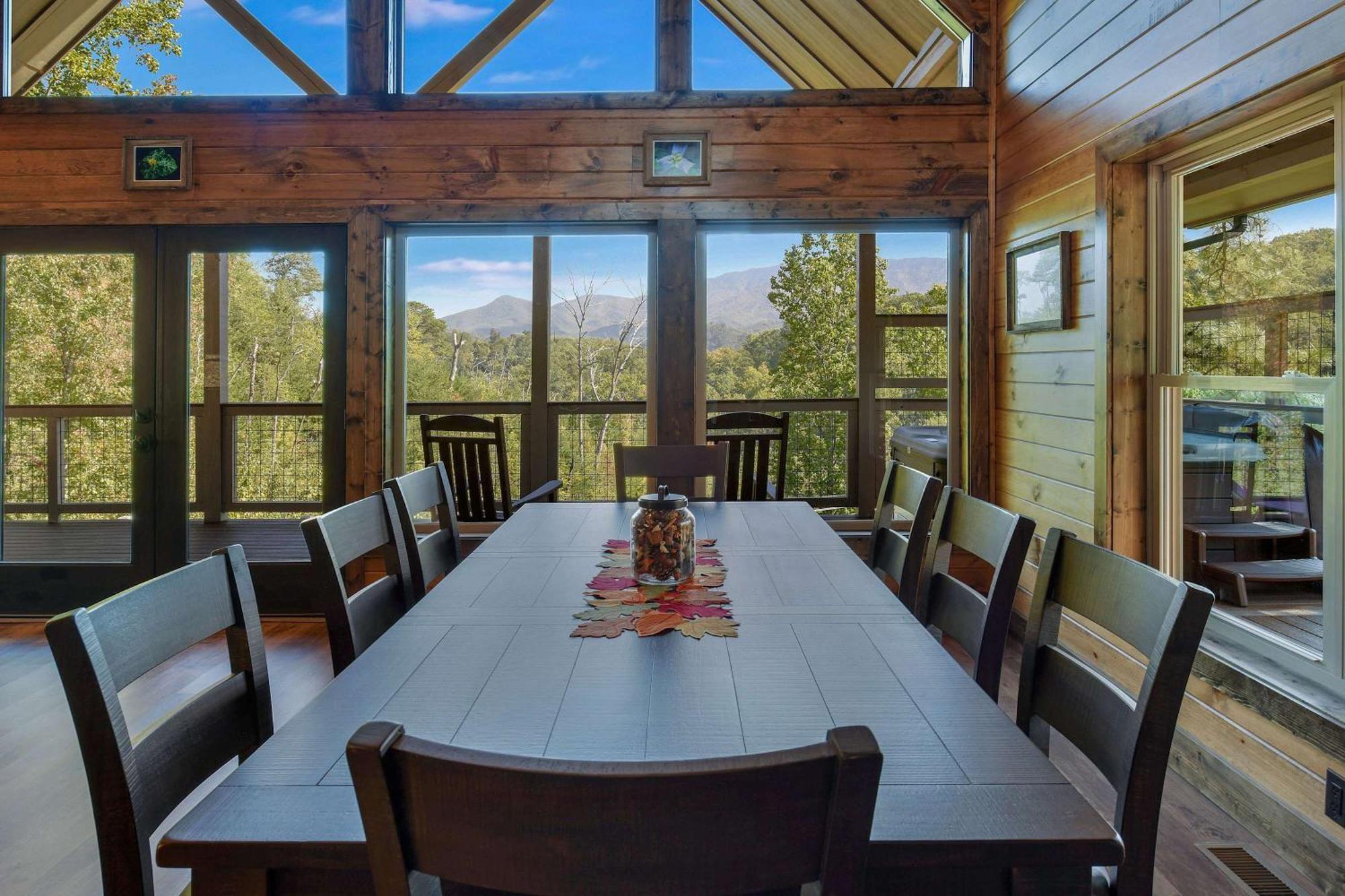 Holiday home New Luxury - - Mountain View! Gatlinburg