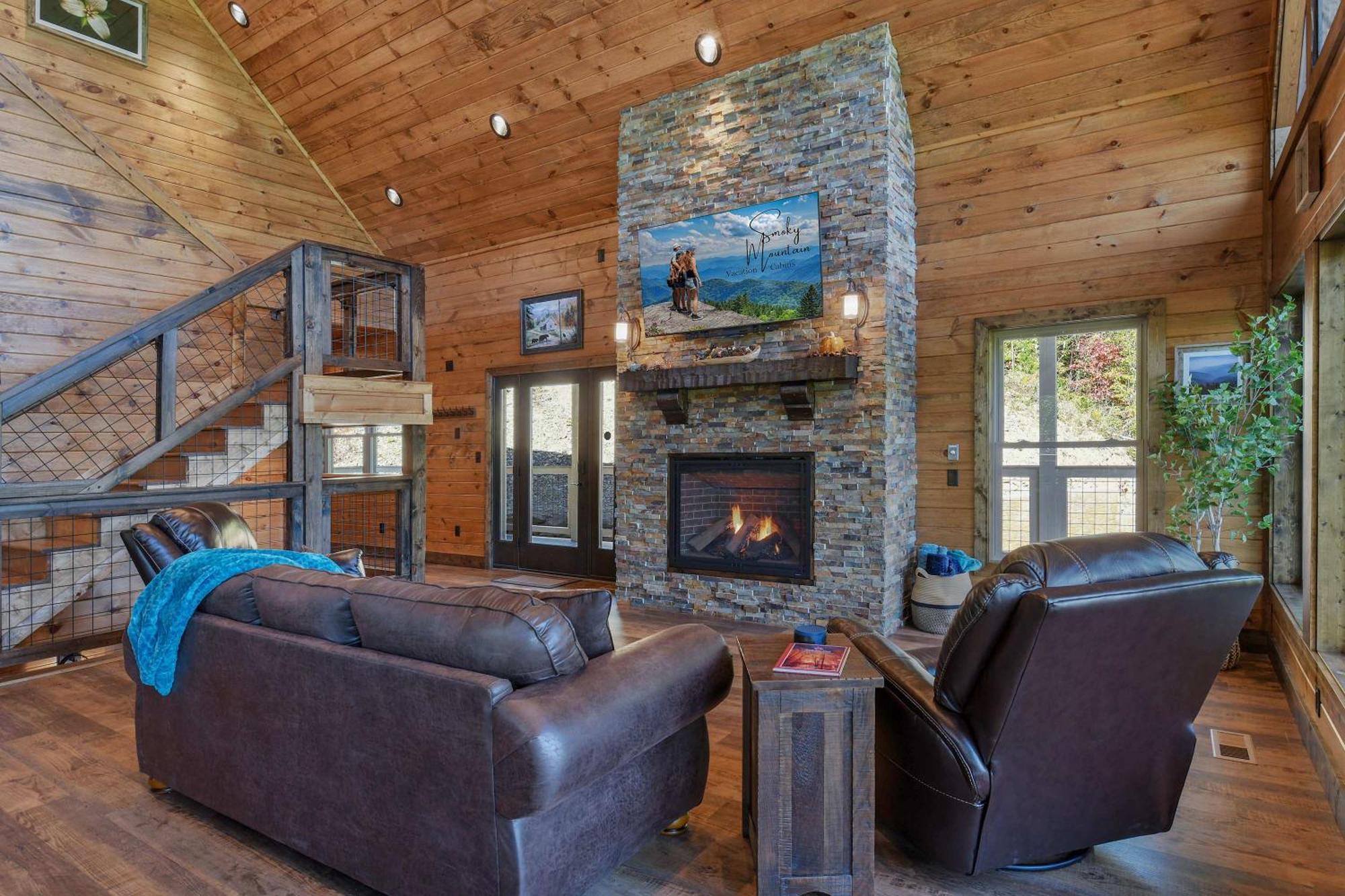 New Luxury - - Mountain View! Gatlinburg