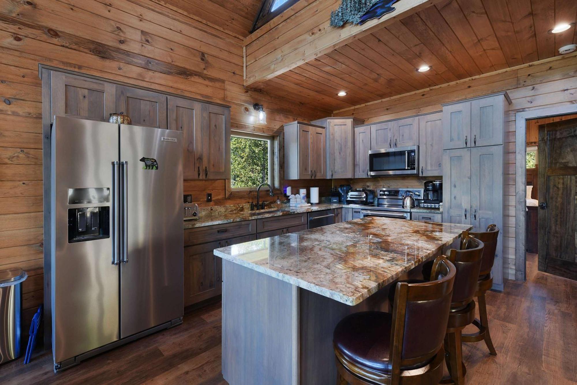 New Luxury - - Mountain View!