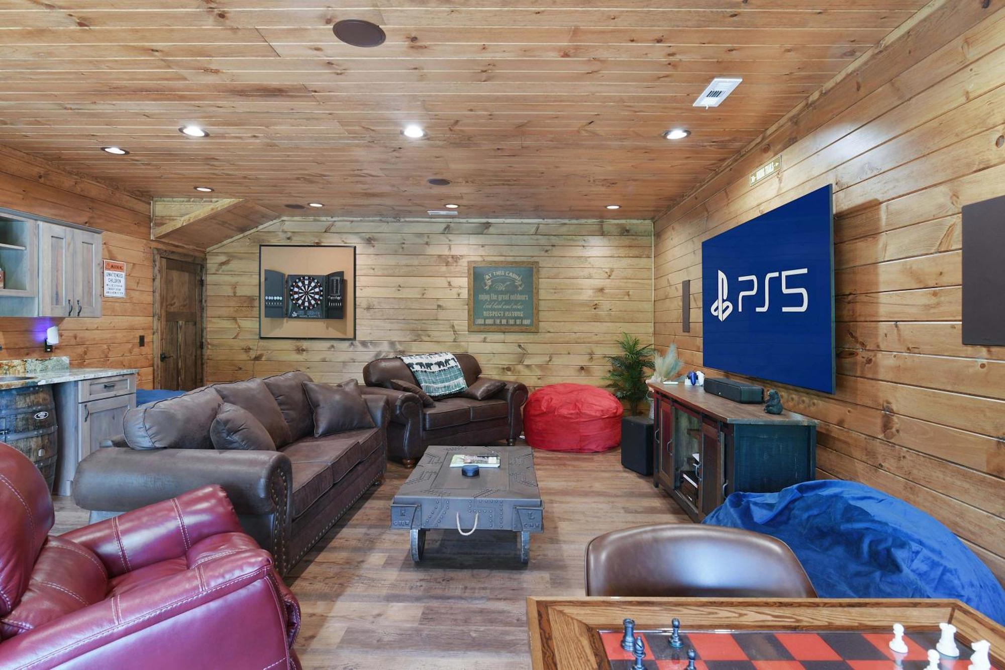 New Luxury - - Mountain View! Gatlinburg