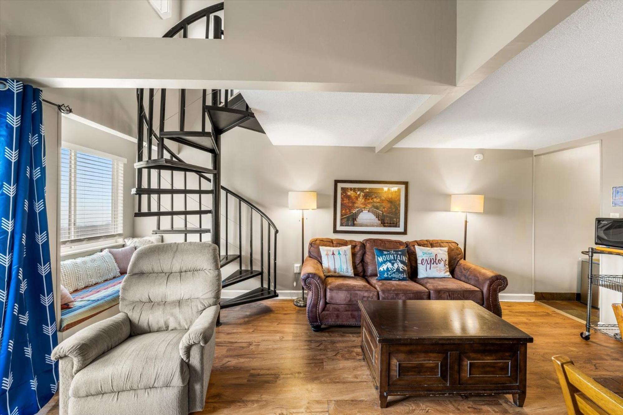 Ridgeline Mountain View Apartment *