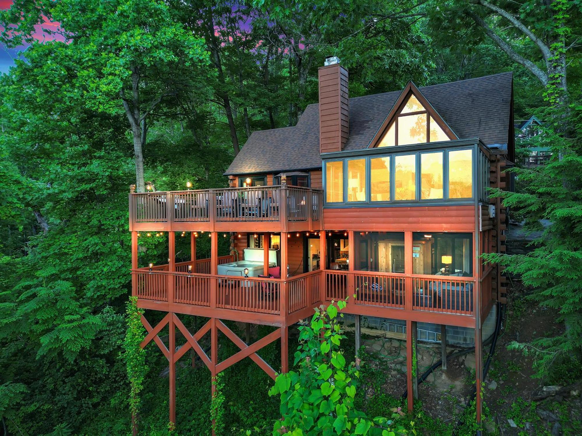 Family With Sauna, Hottub, Heavenly Views! Mins To Downtown! Gatlinburg