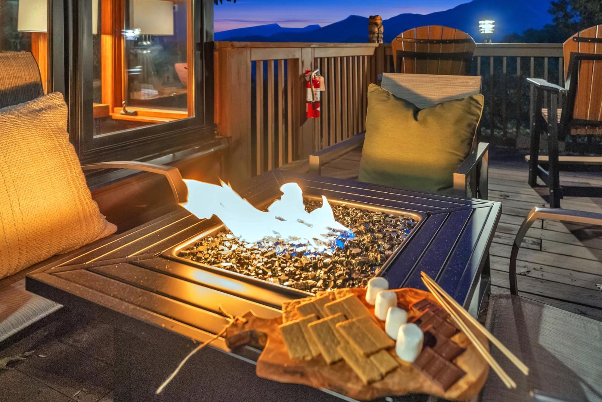 Chalet Family With Sauna, Hottub, Heavenly Views! Mins To Downtown!