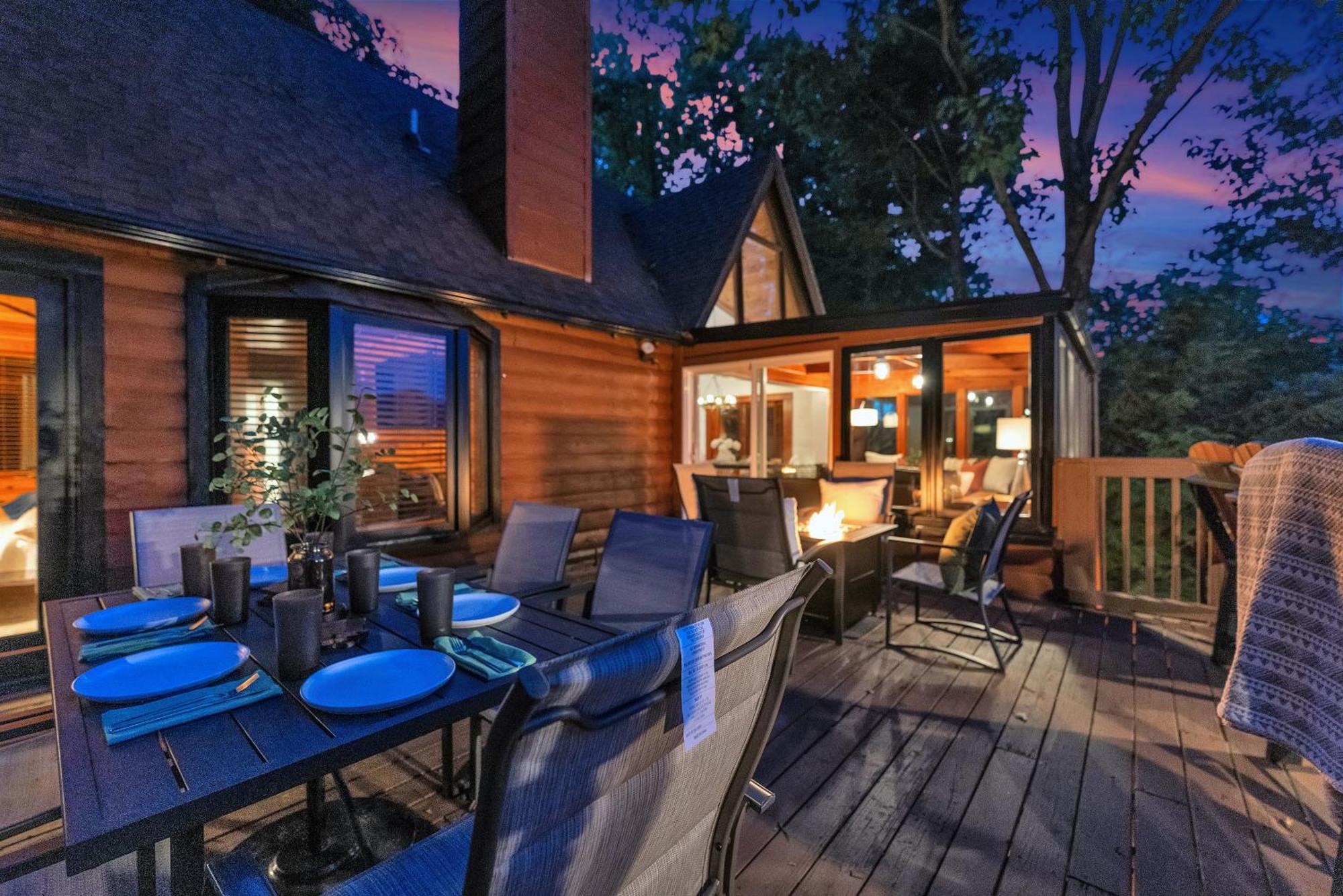 Family With Sauna, Hottub, Heavenly Views! Mins To Downtown! Chalet Gatlinburg
