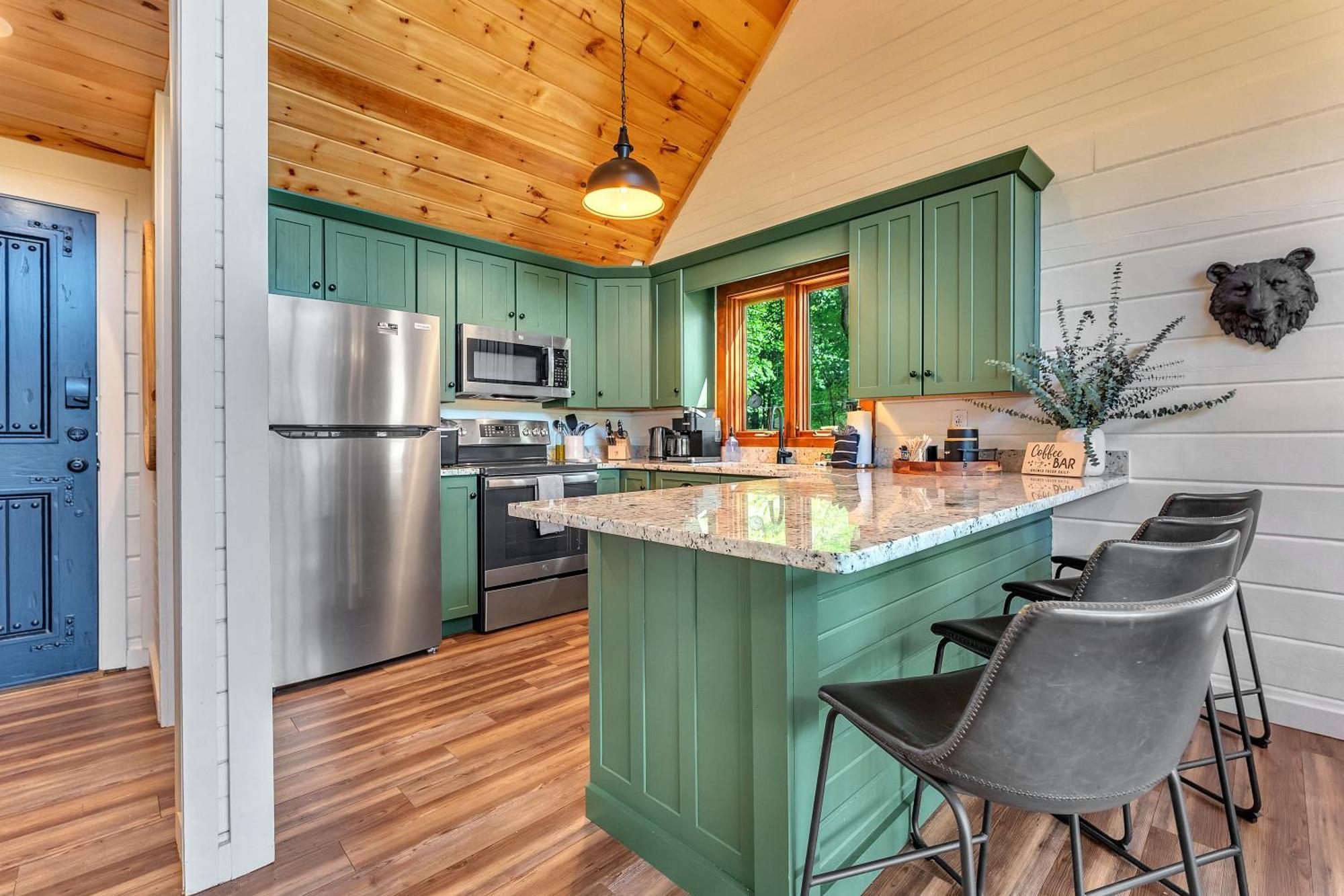Family With Sauna, Hottub, Heavenly Views! Mins To Downtown! * Gatlinburg