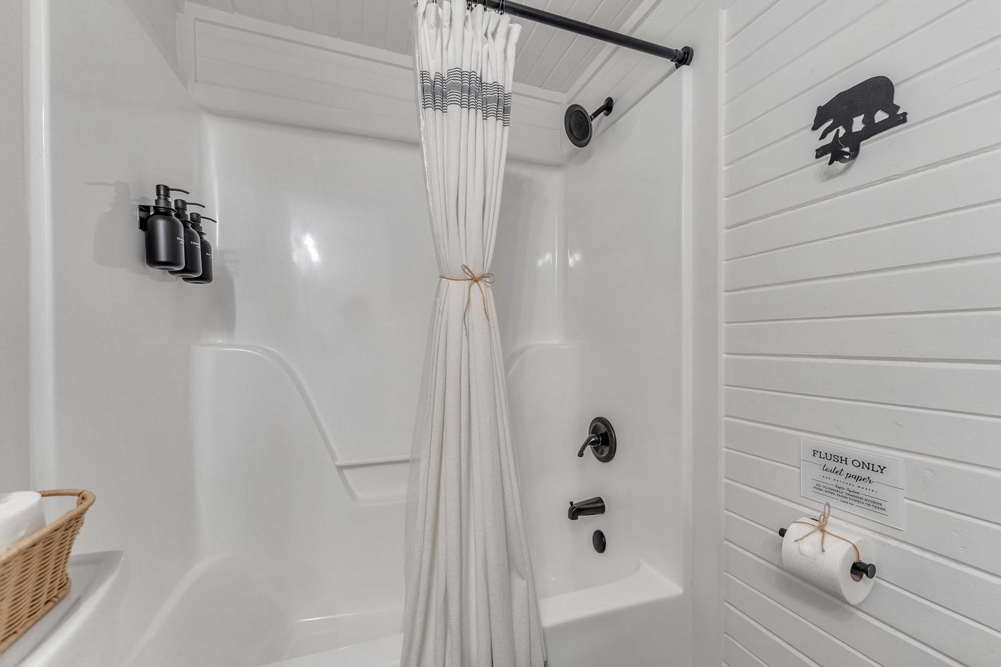 Family With Sauna, Hottub, Heavenly Views! Mins To Downtown!