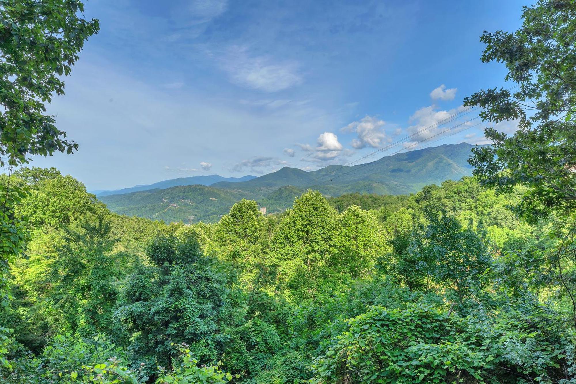 Chalet Family With Sauna, Hottub, Heavenly Views! Mins To Downtown! *