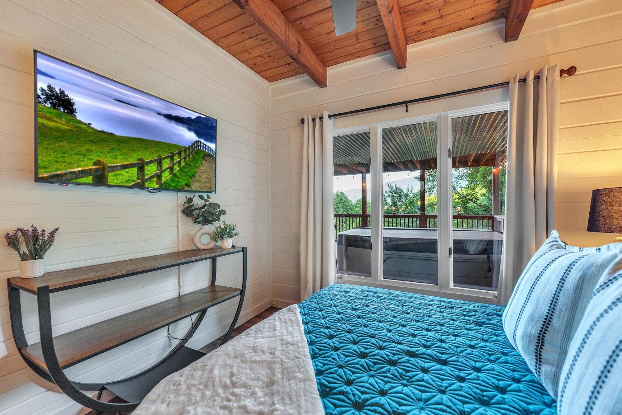 Chalet Family With Sauna, Hottub, Heavenly Views! Mins To Downtown! Gatlinburg