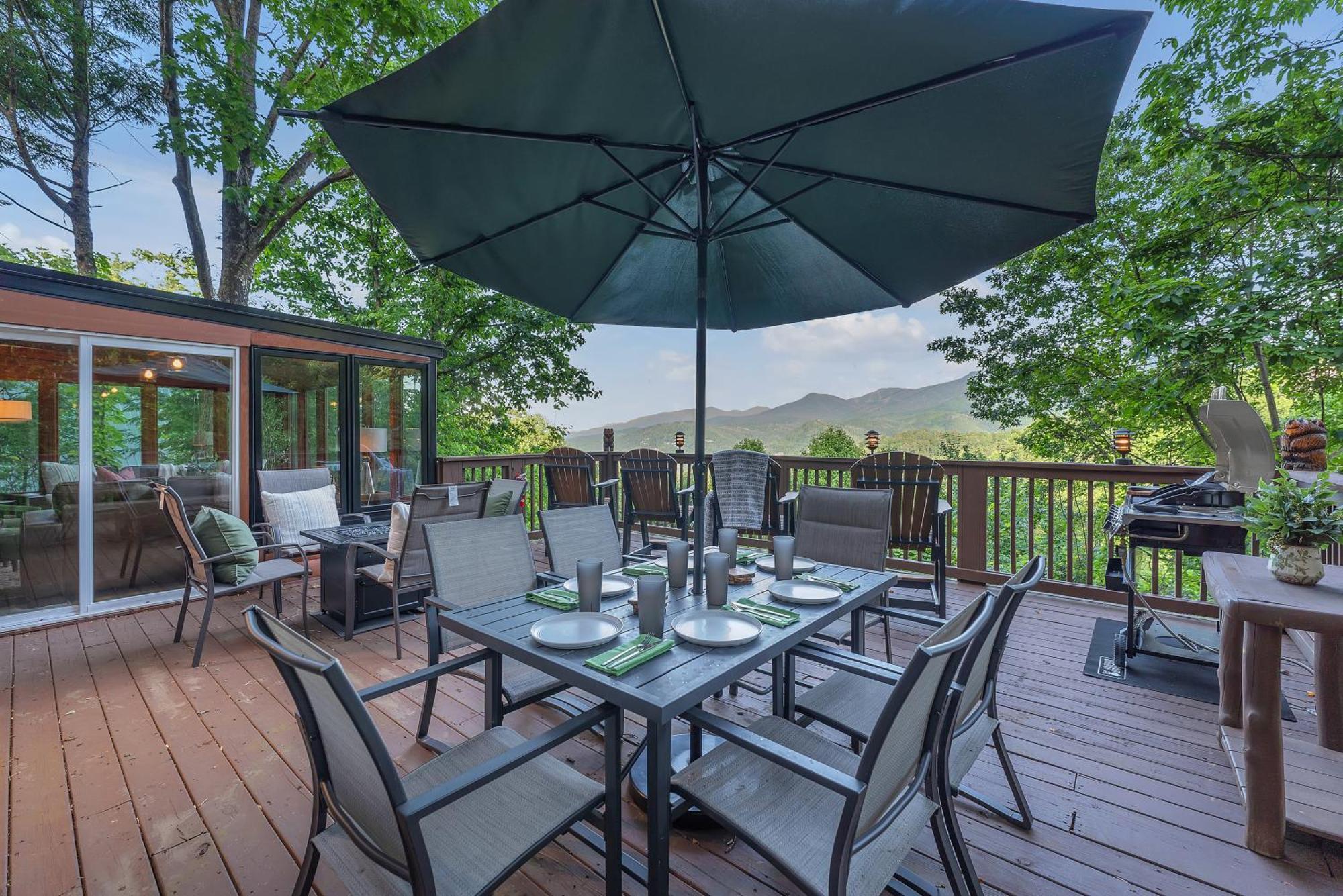 Chalet Family With Sauna, Hottub, Heavenly Views! Mins To Downtown! *