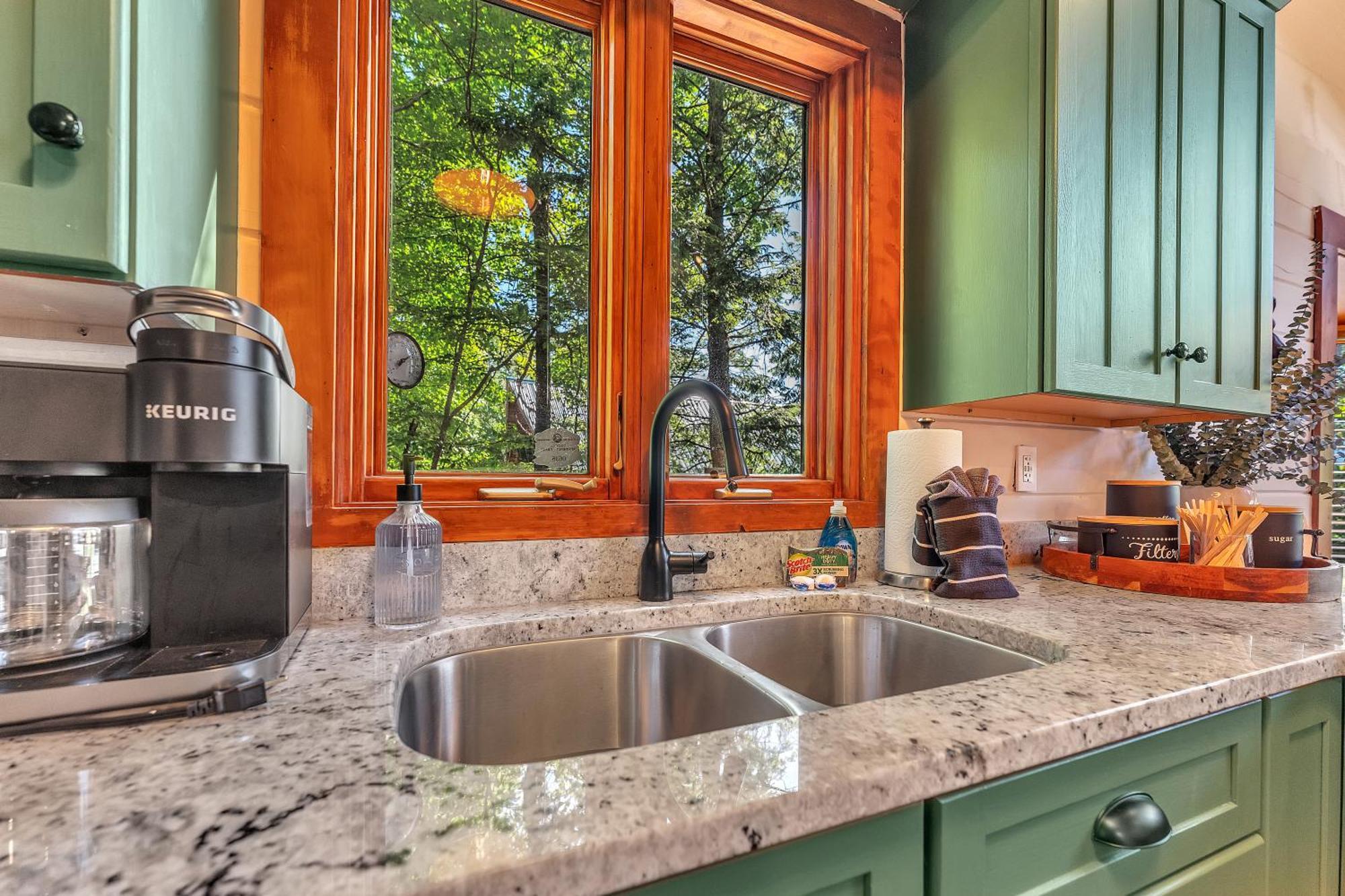 Family With Sauna, Hottub, Heavenly Views! Mins To Downtown! Chalet
