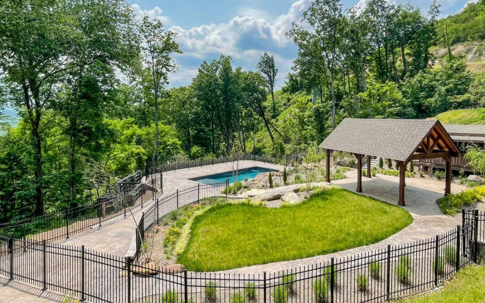 Villa Black Bear Getaway *