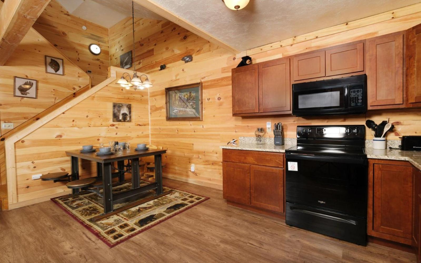 Black Bear Getaway Villa *