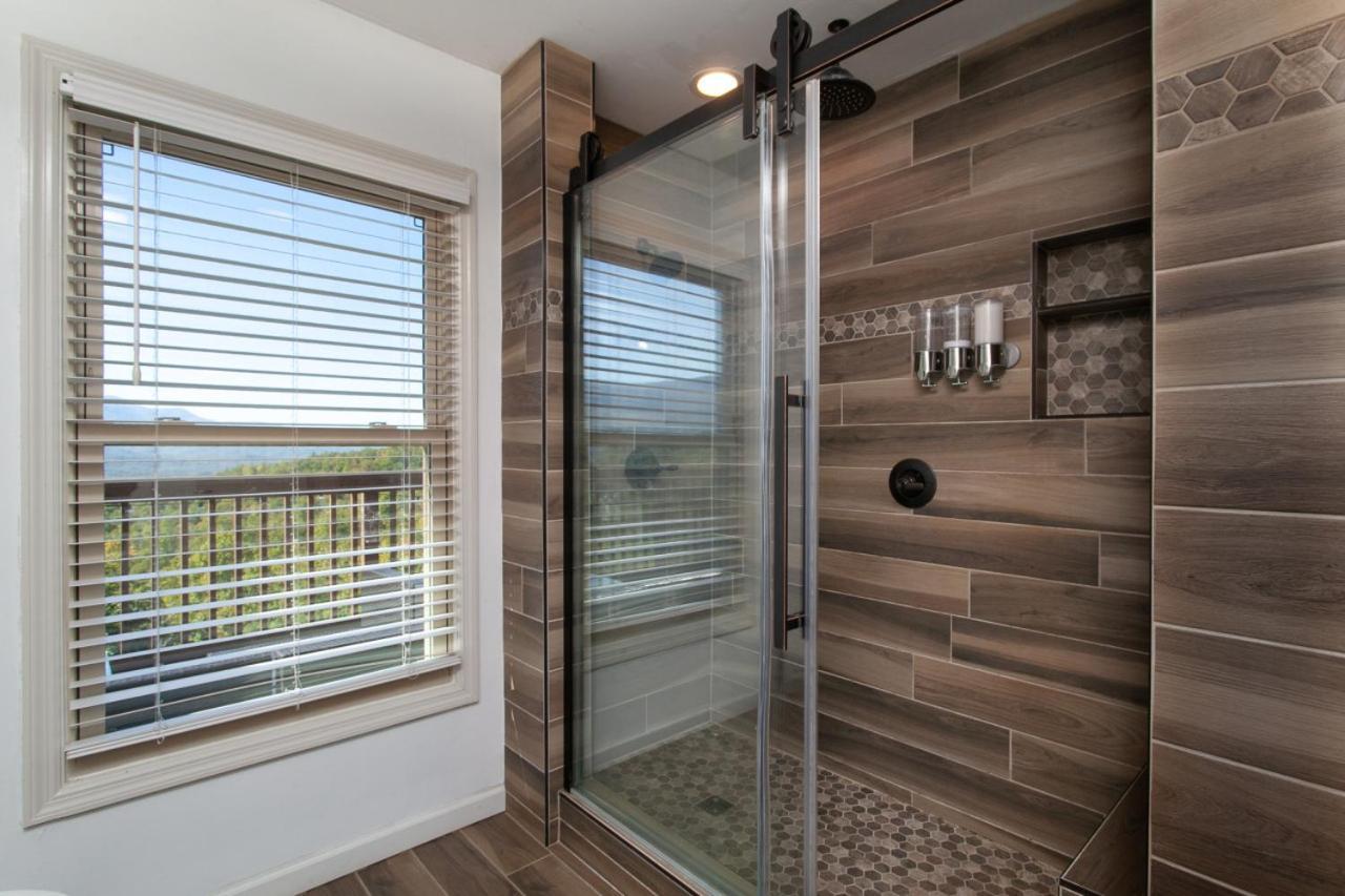 Pine Vista W Views Hot Tub Game Holiday home