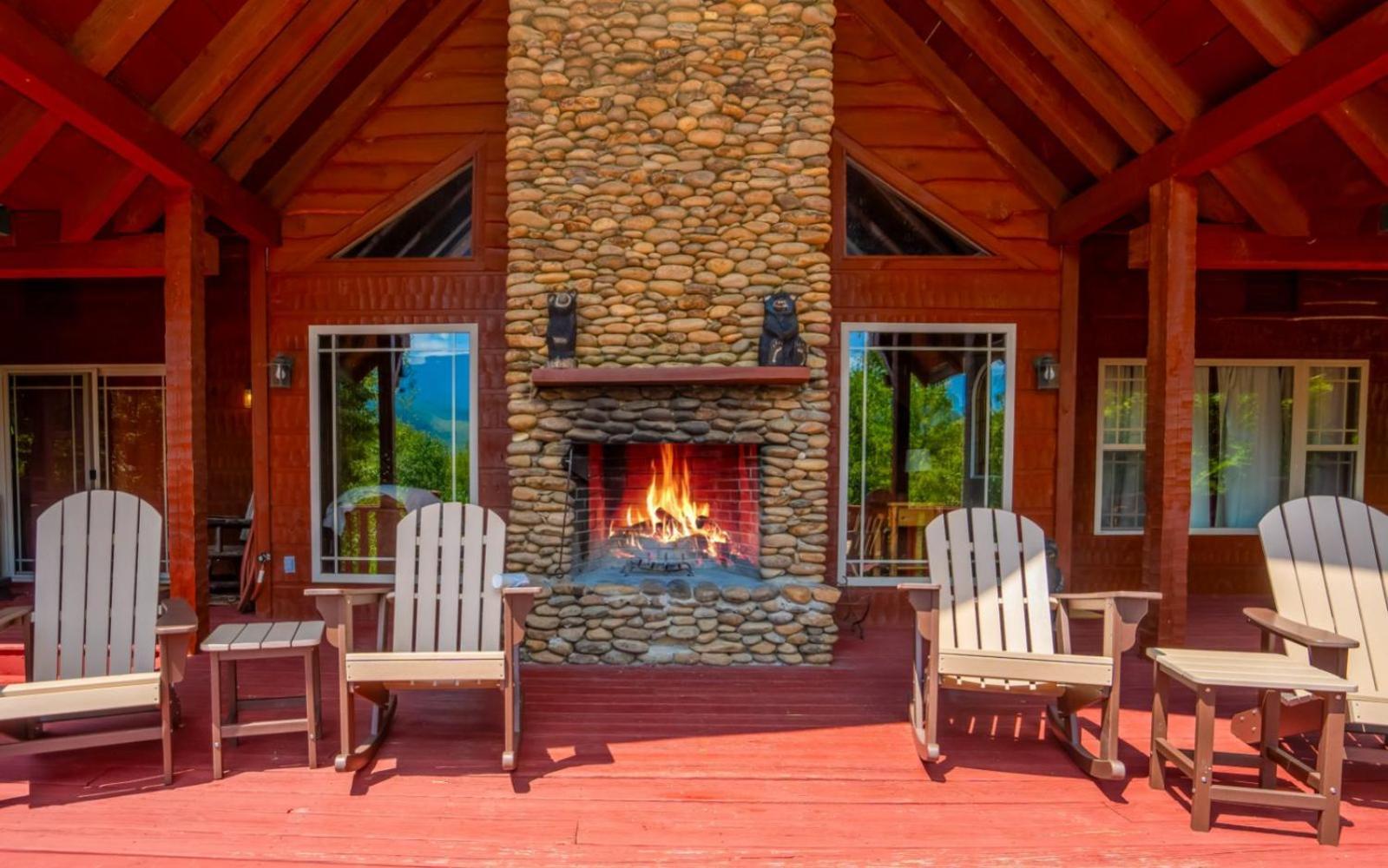 Treetop Retreat Villa