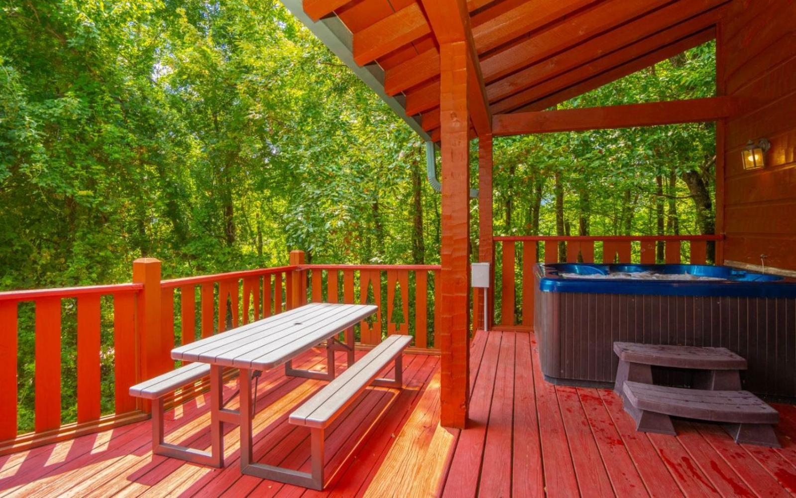 Treetop Retreat * Gatlinburg