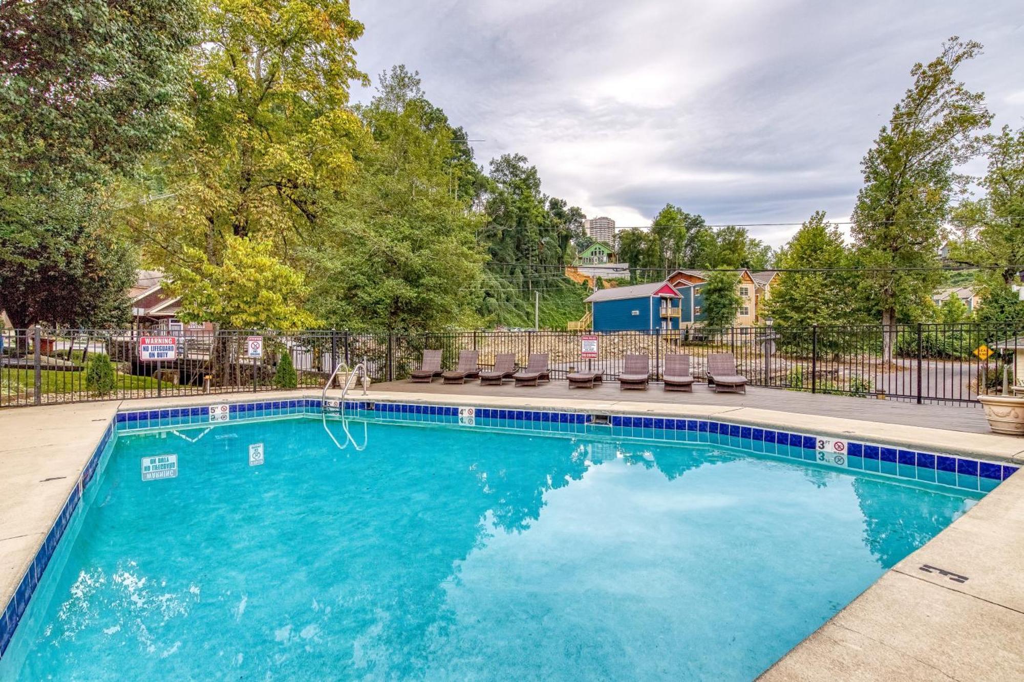 Holiday home Downtown Prime Location Walk Everywhere In Gatlinburg3bed3bath Sleeps 8
