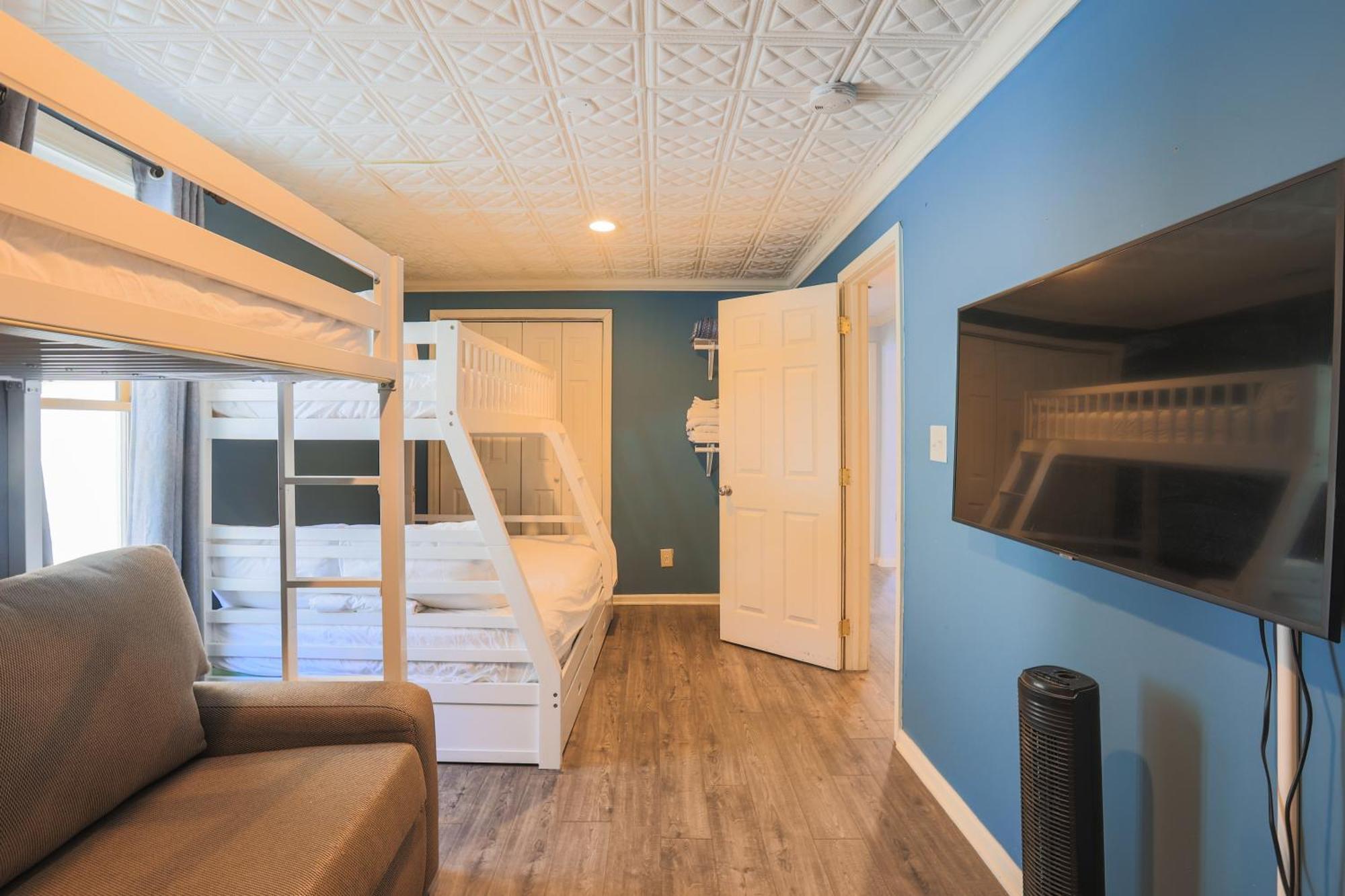 Chalet Relaxing 3br 1 Mile To Main St Attractions Views *