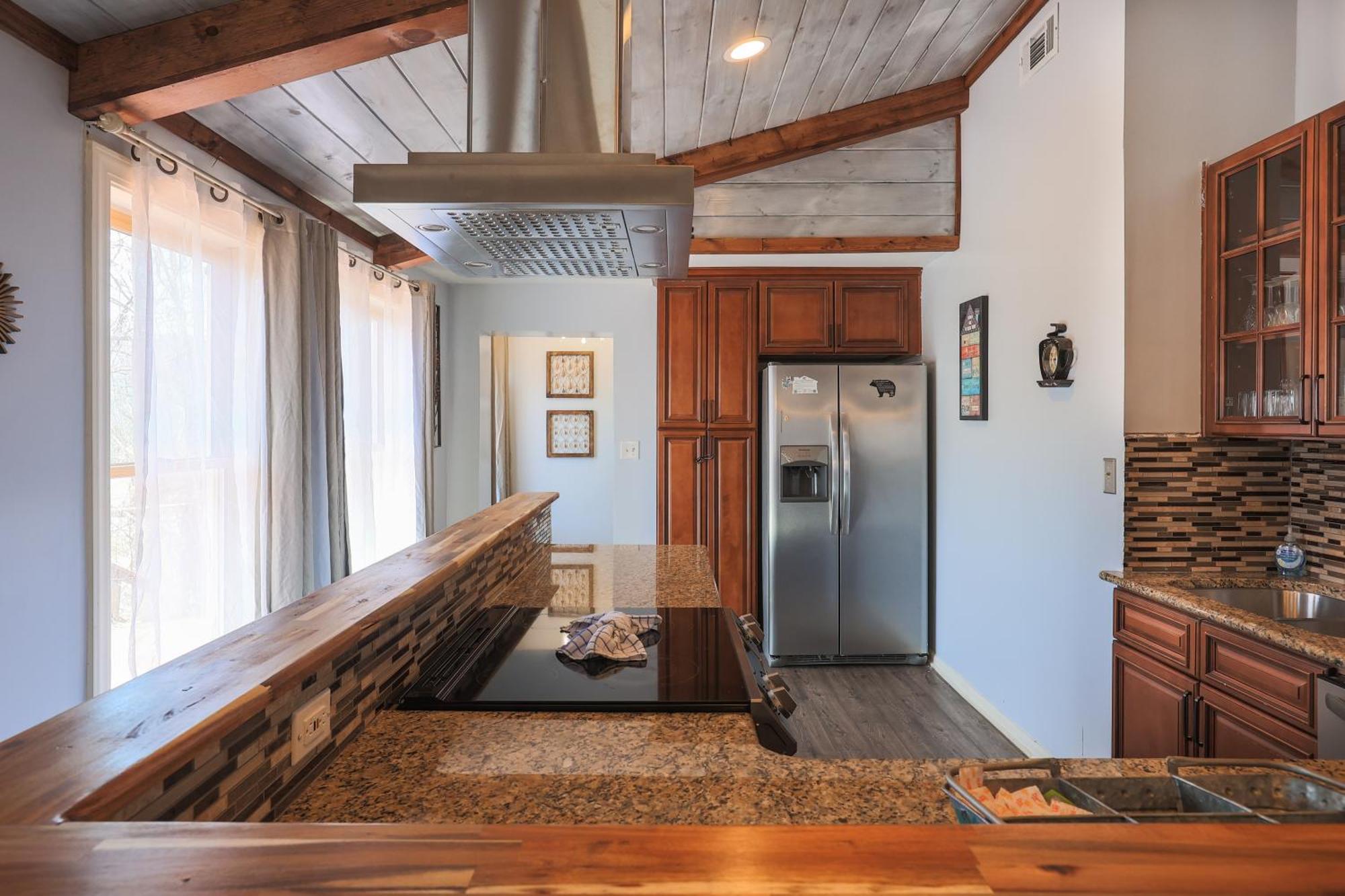Chalet Relaxing 3br 1 Mile To Main St Attractions Views Gatlinburg