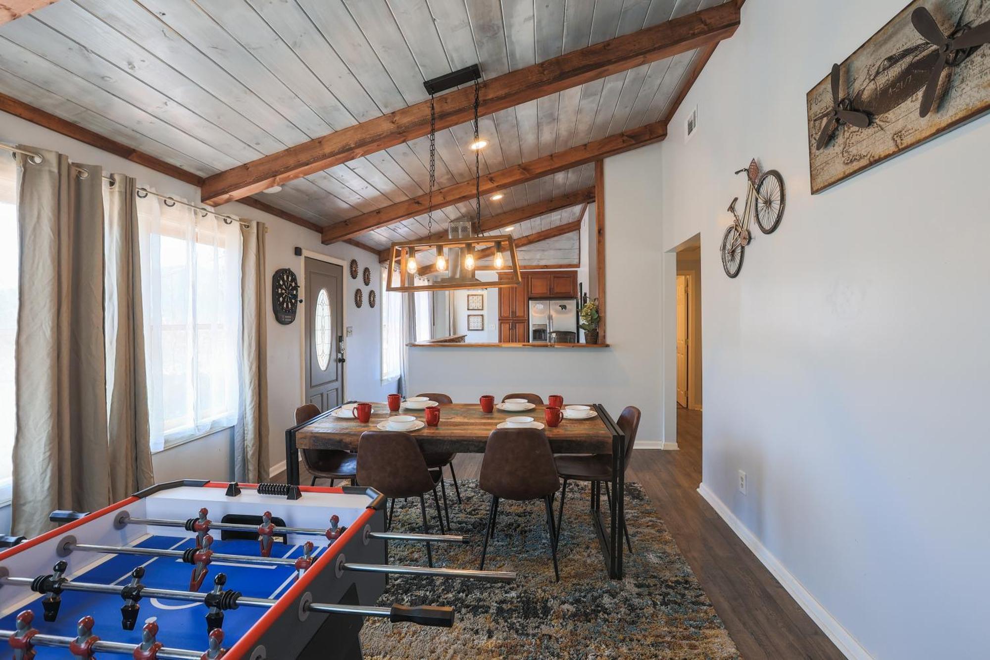Relaxing 3br 1 Mile To Main St Attractions Views Chalet *