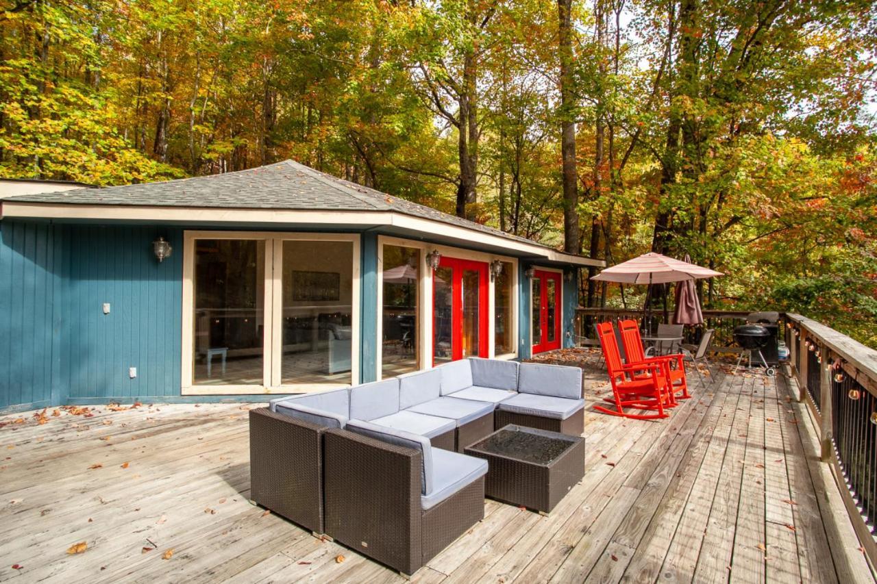 Birchwood Bliss Fireplace Grill Outdoor Lounge Holiday home Gatlinburg