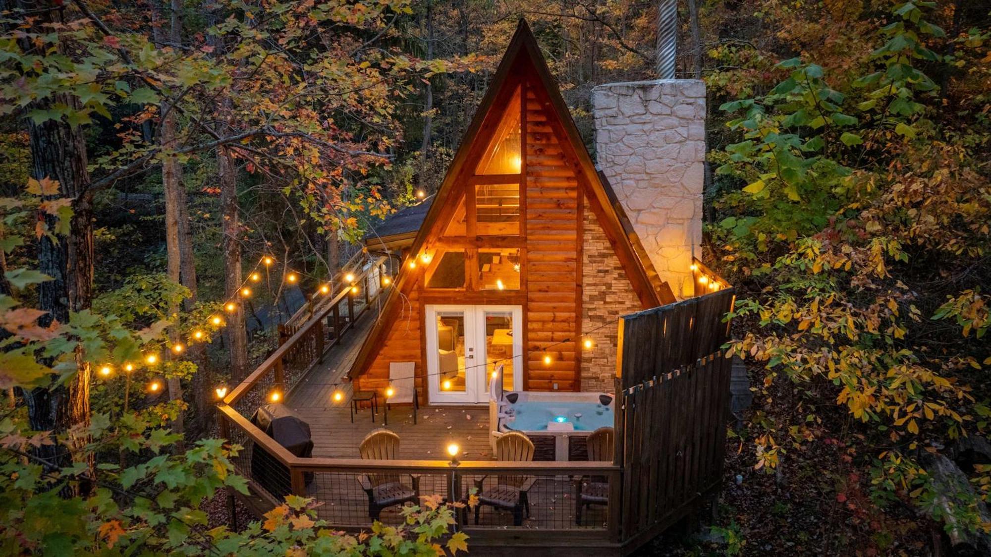 3 Miles To Gsmnp & Dtwn Good Views Hottub A-frame Gatlinburg