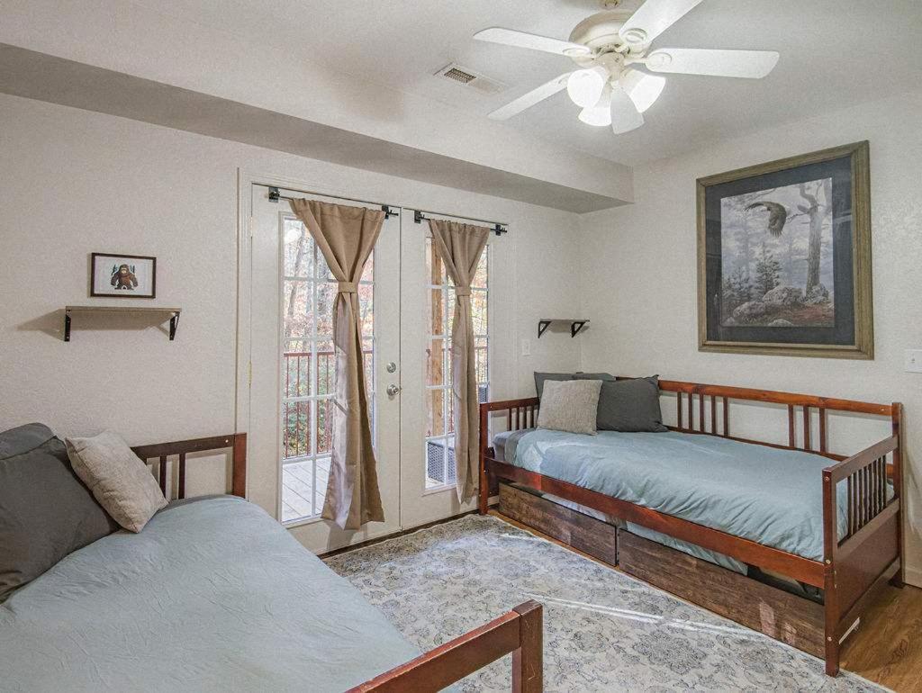 New Listing Sasquatch F * Gatlinburg