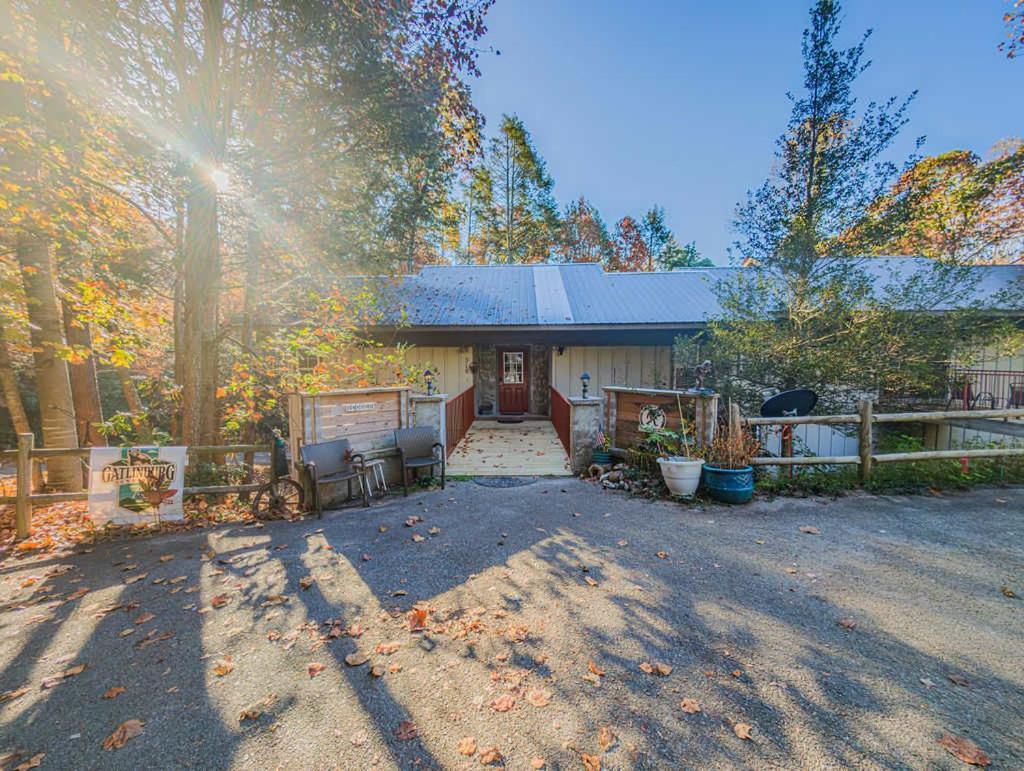 New Listing Sasquatch F Gatlinburg