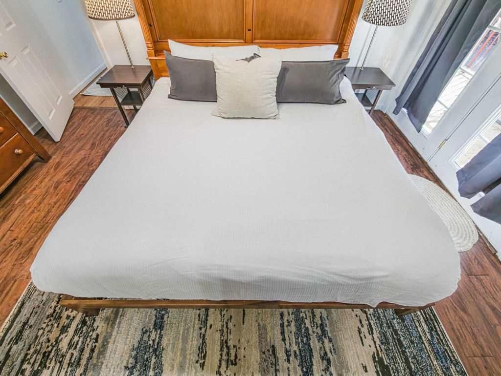 Chalet New Listing Sasquatch F