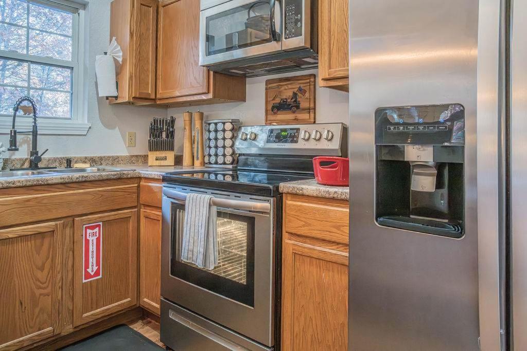 New Listing Sasquatch F Gatlinburg