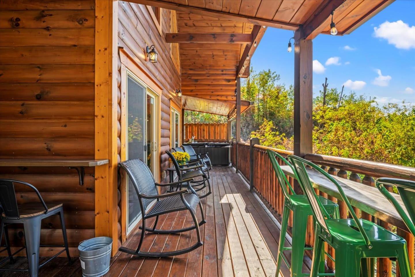 Holiday home Indoor Pool, Volleyball Beach, Mountain View, Luxury Gatlinburg