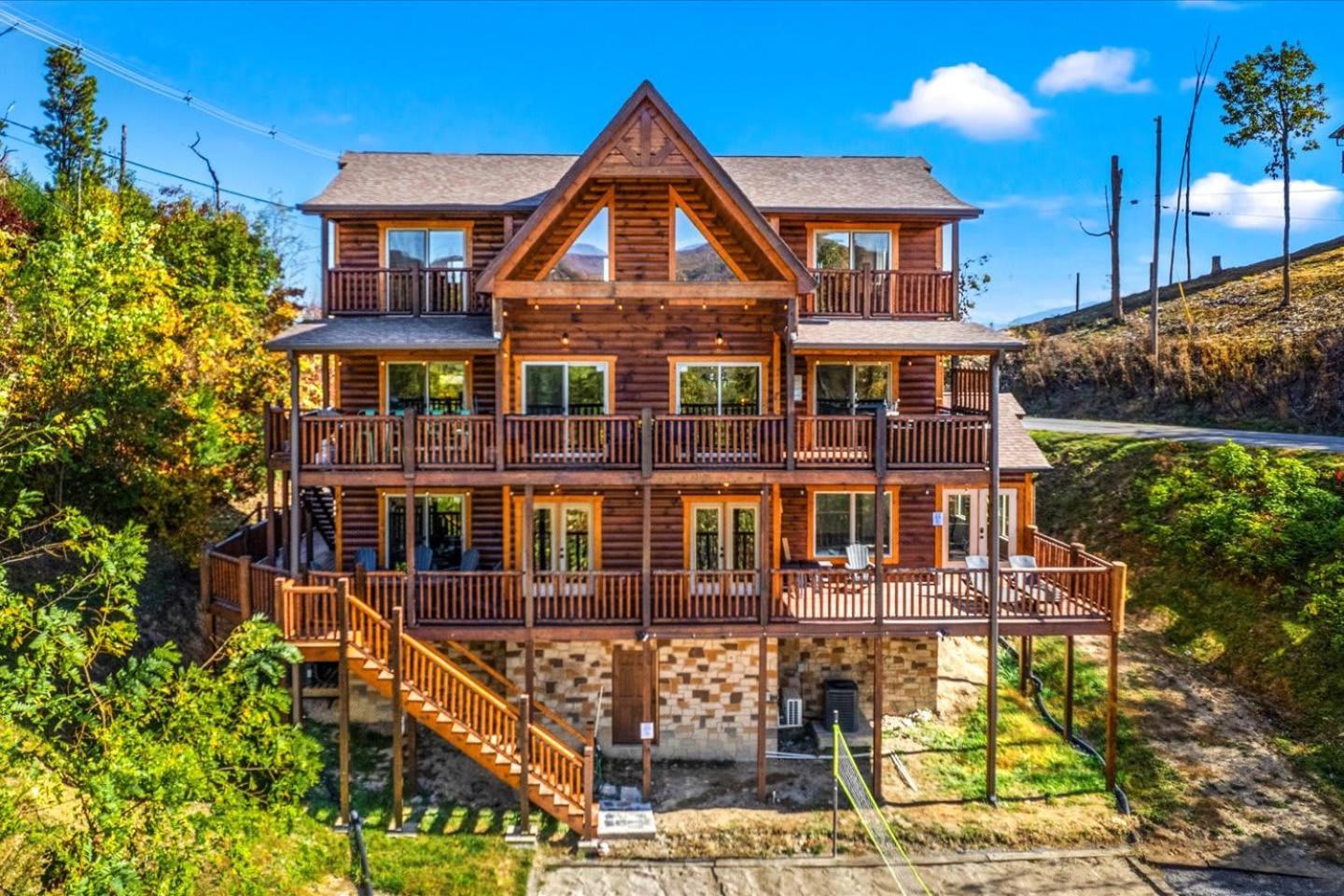 Indoor Pool, Volleyball Beach, Mountain View, Luxury Holiday home Gatlinburg