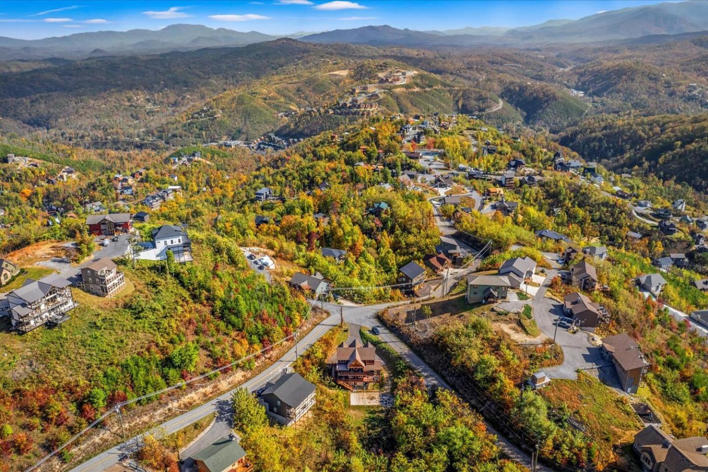 Holiday home Indoor Pool, Volleyball Beach, Mountain View, Luxury Gatlinburg