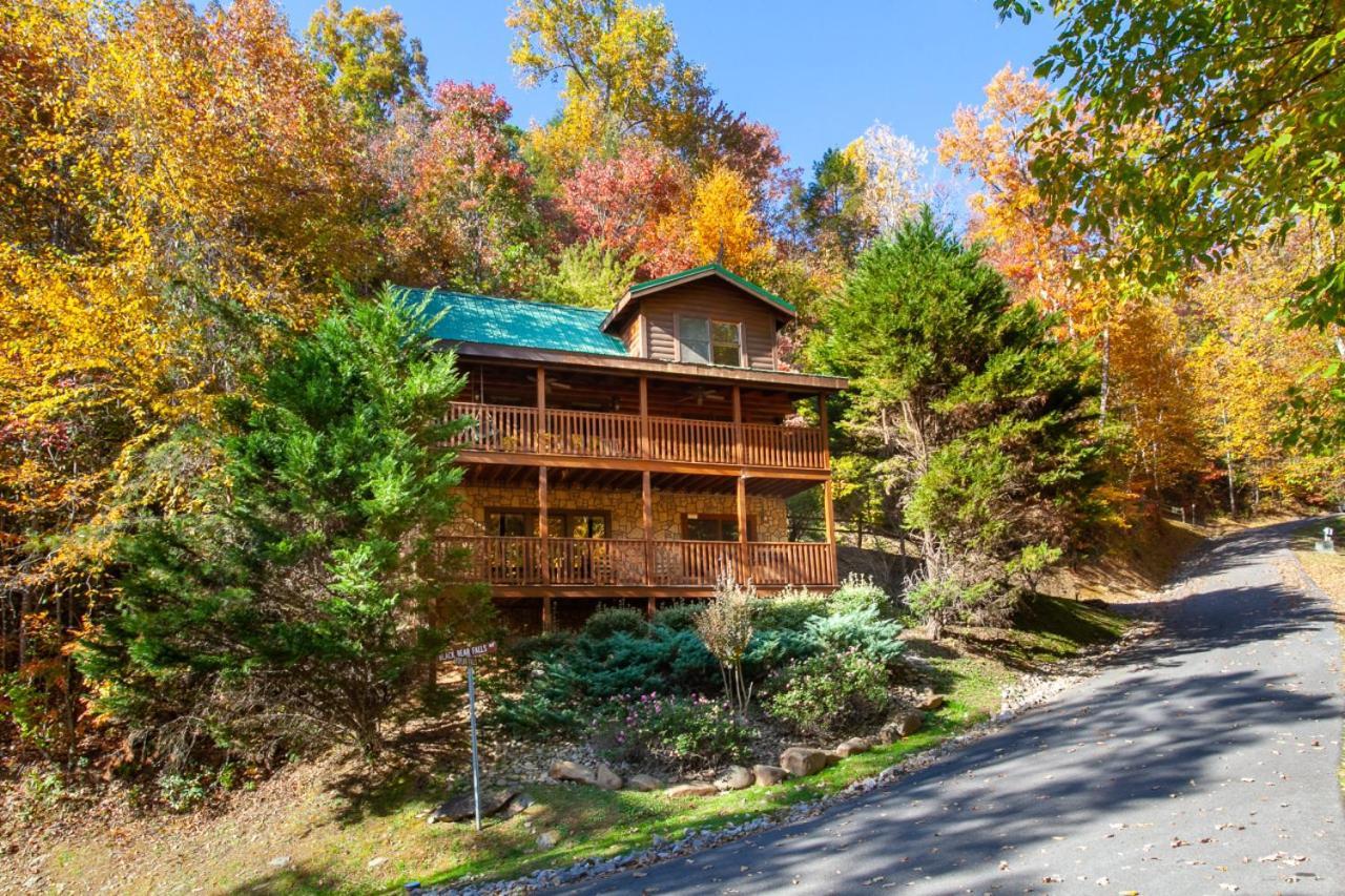 Holiday home Bears Corner W/ Hot Tub, Arcade & Community Pool! *
