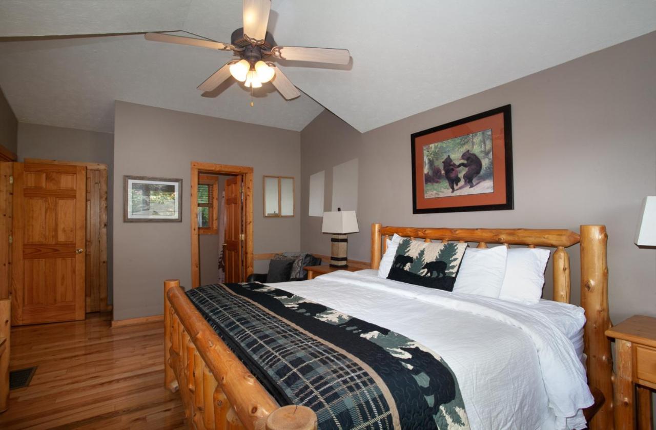Holiday home Bears Corner W/ Hot Tub, Arcade & Community Pool! Gatlinburg