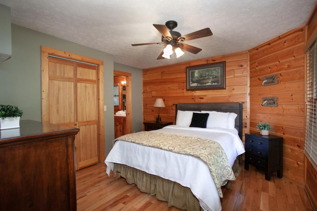 Bears Corner W/ Hot Tub, Arcade & Community Pool! Holiday home