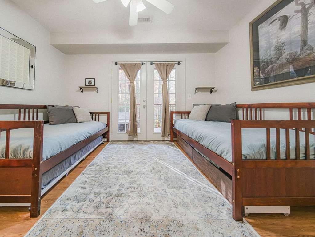 New Listing Sasquatch F Chalet Gatlinburg