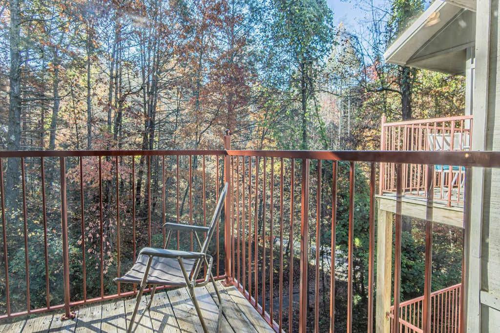 New Listing Sasquatch F Chalet